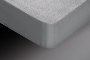 Protector de colchón impermeable blanco 