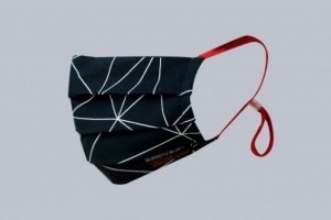 Mascarillas  antivirus, acabado Viroblock®, 14 GEOMÉTRICO con estampado blanco y gomas rojo