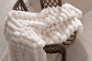 Plaid de pelito, super suave, diseño 438 color Crema