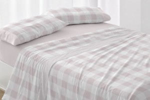 Juego de sábanas color nude diseño geométrico 543