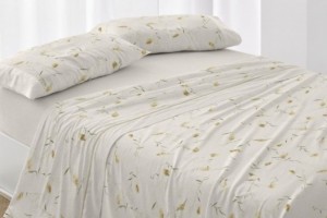 Juego de sábanas color ocre diseño floral 052