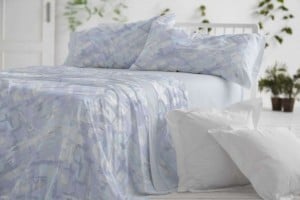 Juego de sábanas color azul diseño geométrico 146