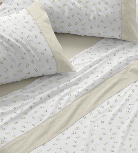 Juego de sábanas color pistacho diseño floral 545